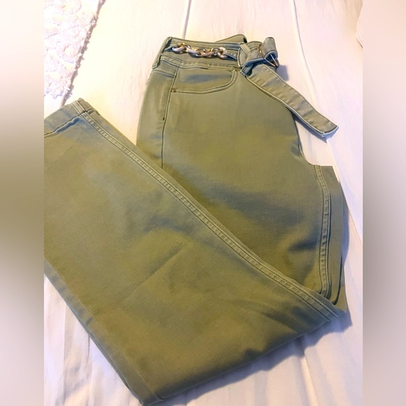 White House Black Market Denim - WHBM light green cropped jeans
